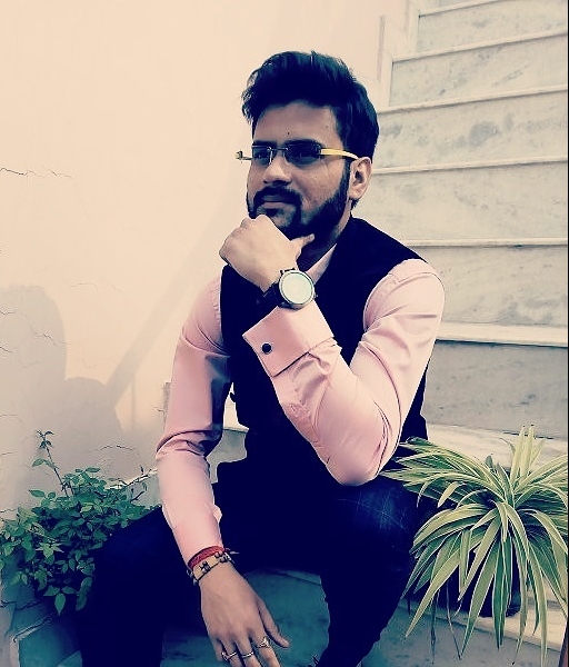 Navneet dwivedi